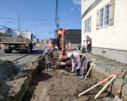 施工状況(2) 掘削状況歩道部