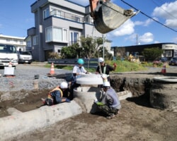 施工状況(18) 斜壁ブロック設置/マンホール工