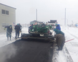 施工状況(1) アスファルト舗装