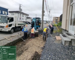 施工状況(2) 掘削状況歩道部