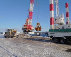 施工状況(8) 大割石積込