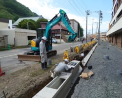 施工状況(18) 自由勾配側溝設置