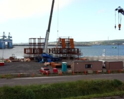 施工状況(2) 鋼製魚礁組立