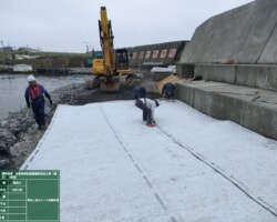 【仮設工】施工状況(10) 吸出し防止シート