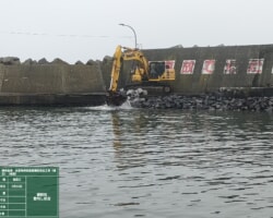 【仮設工】施工状況(8) 間詰石投入状況